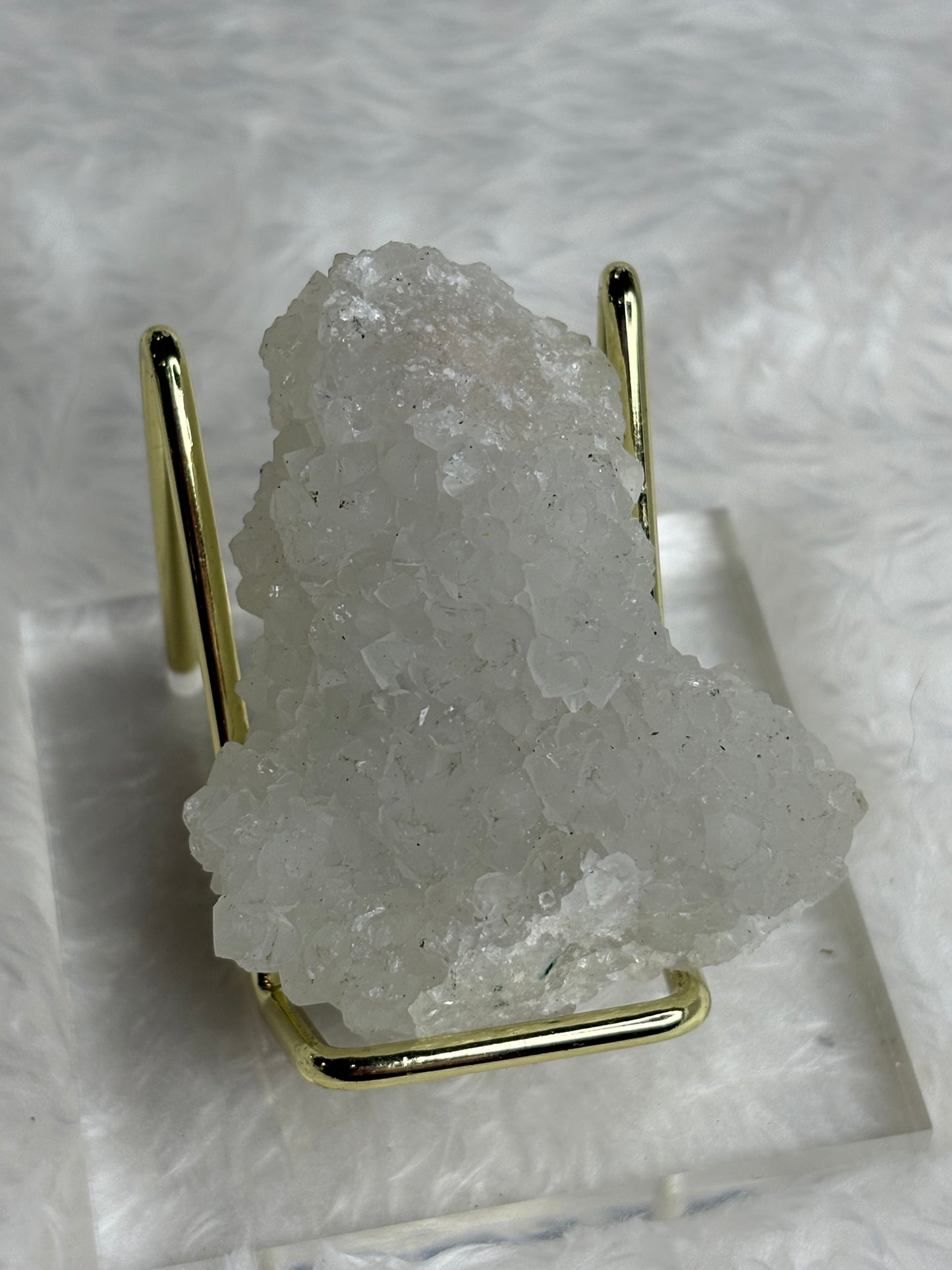 Stalactite apophylite