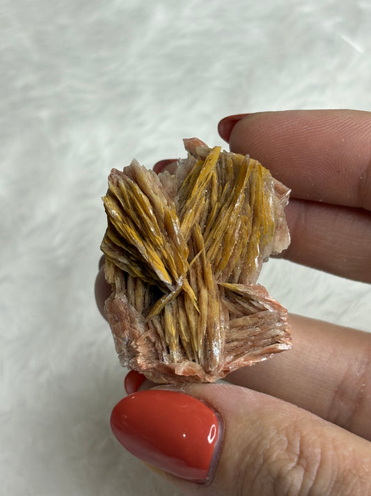 Pink barite