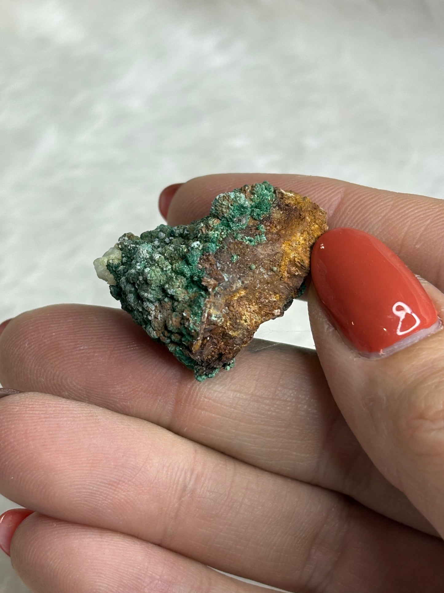 Malachite on barite
