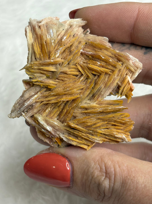 Pink barite