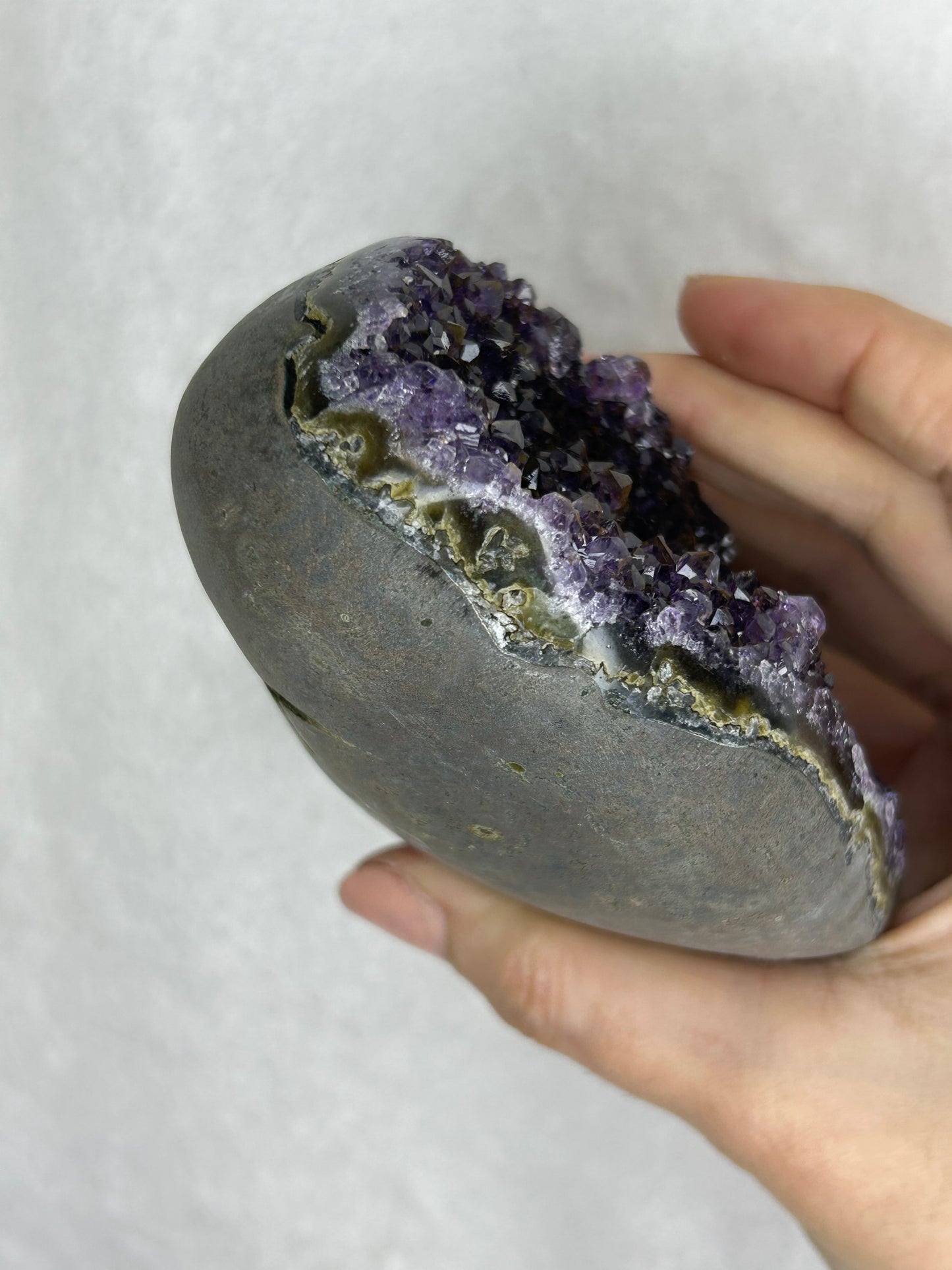 💖💖Uruguayan HQ amethyst cluster heart w/ geothite D