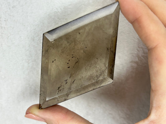 HQ Smokey Quartz Diamond D