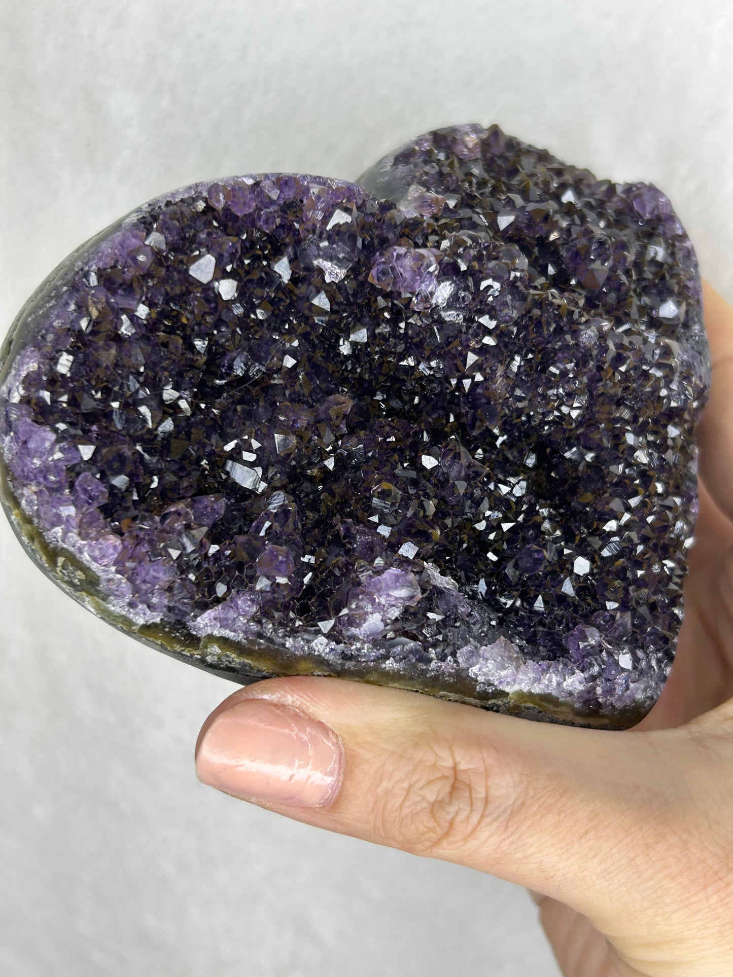💖💖Uruguayan HQ amethyst cluster heart w/ geothite D