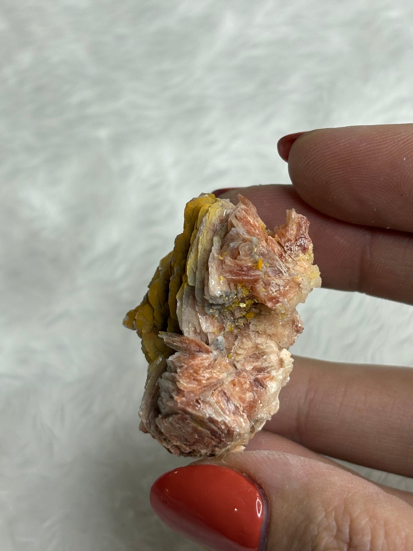 Pink barite