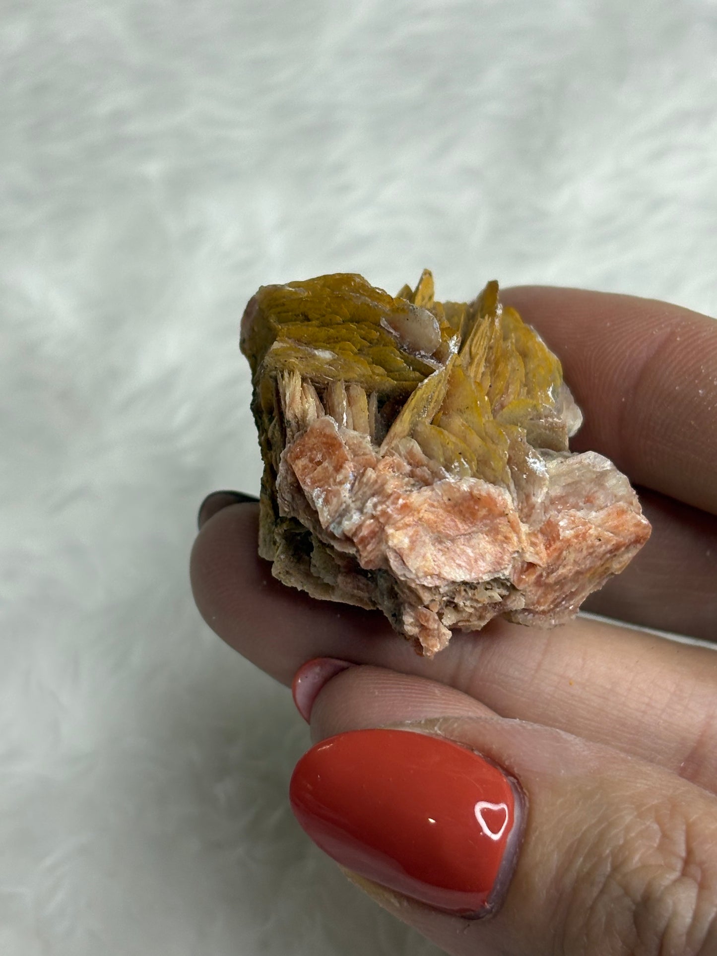 Pink barite