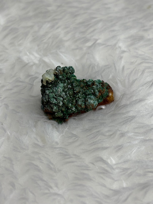Malachite on barite