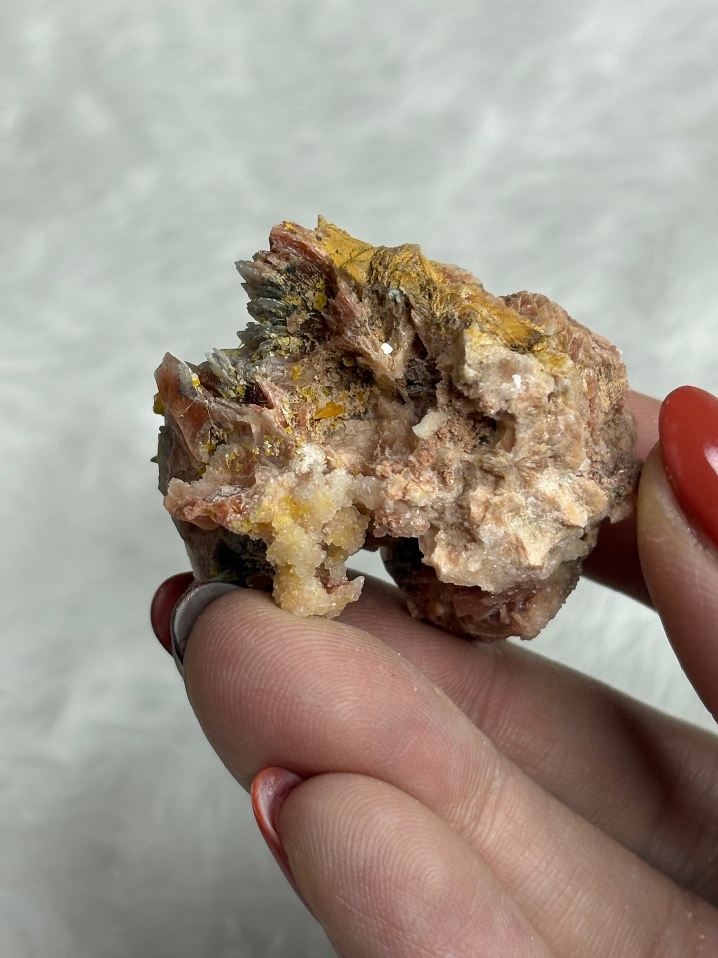 Pink barite