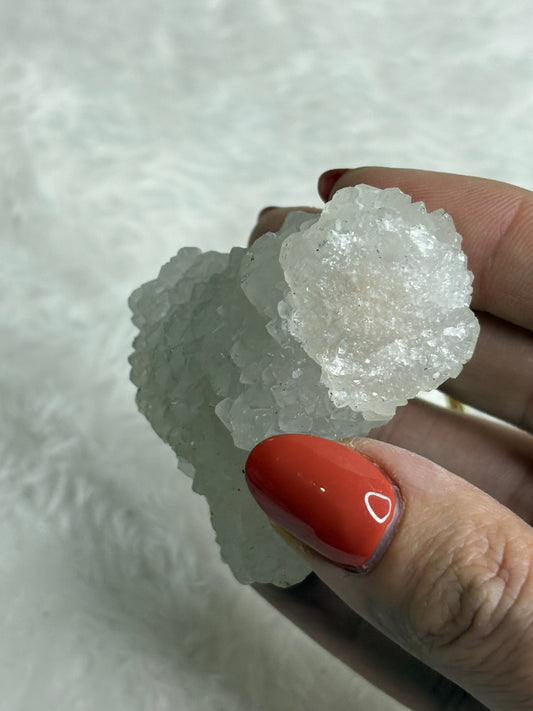 Stalactite apophylite