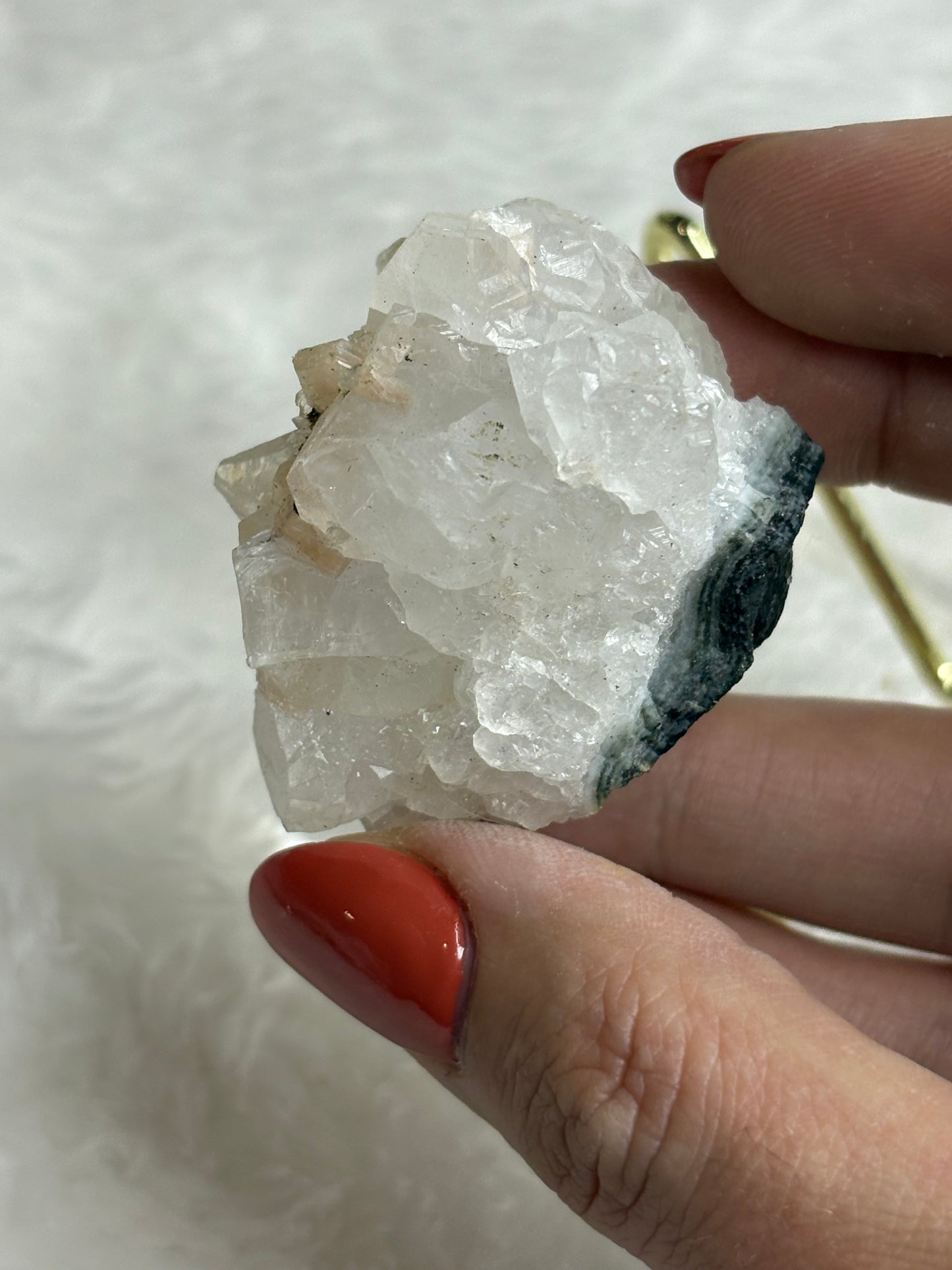 Diamond apophylite w/ peach stillbite