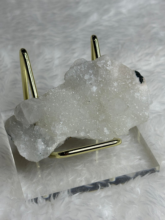 Sugary apophylite